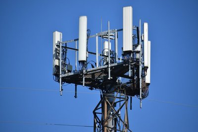 81.9萬(wàn)個(gè)！中國(guó)5G基站領(lǐng)跑全球，基礎(chǔ)電信業(yè)務(wù)迎來(lái)新紀(jì)元